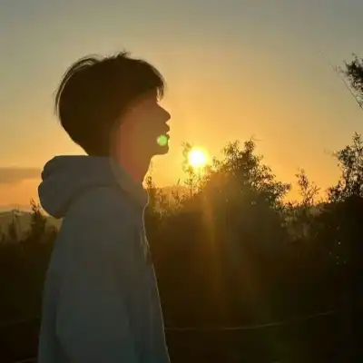靳高妍 靳高妍